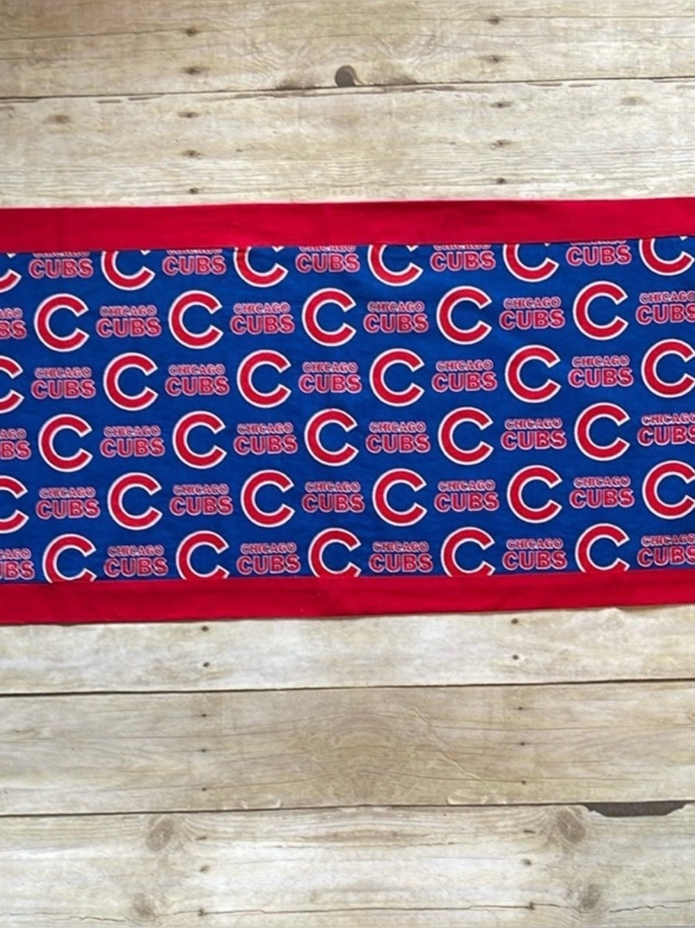 NWOT Table Runner MLB Chicago Cubs Red Backing